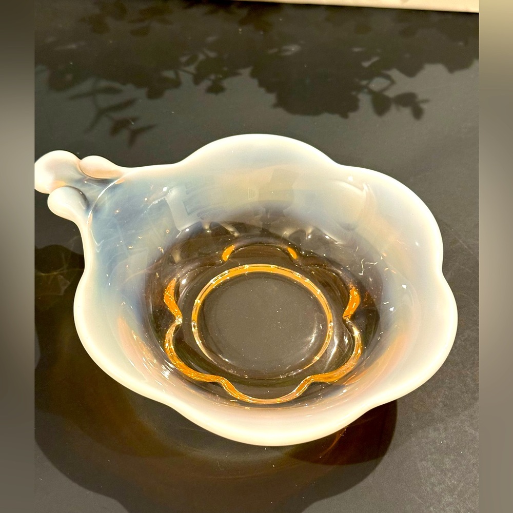 COPY - Vintage Duncan and Miller Pink Opalescent Trinket - Picture 1 of 10